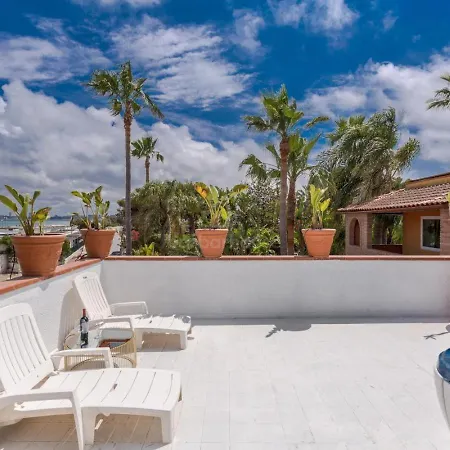 Thalissa * San Vito (Apulia)