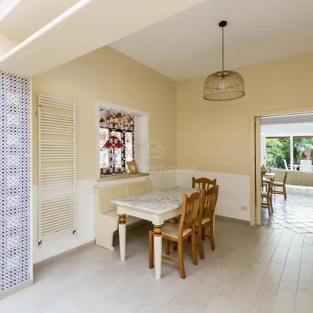 Thalissa Semesterbostad *