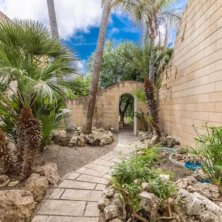 Thalissa San Vito (Apulia)