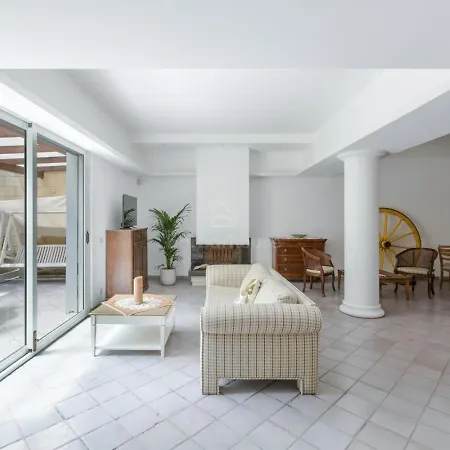 Thalissa Semesterbostad