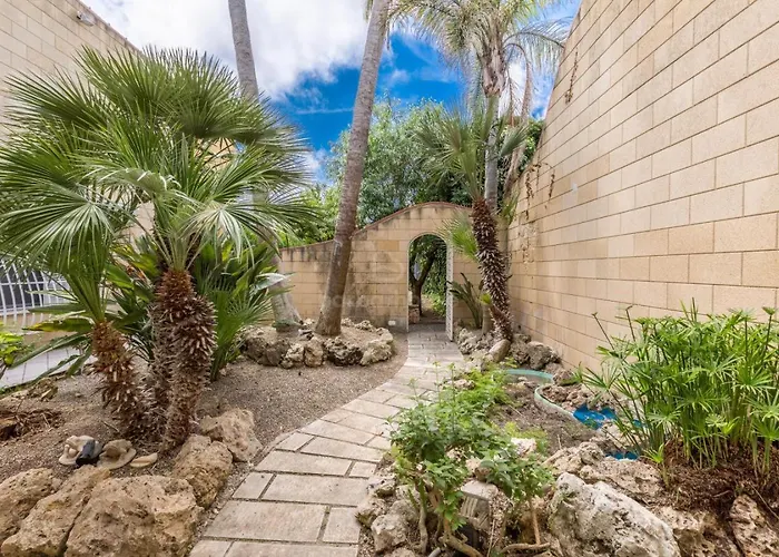 Thalissa San Vito (Apulia)